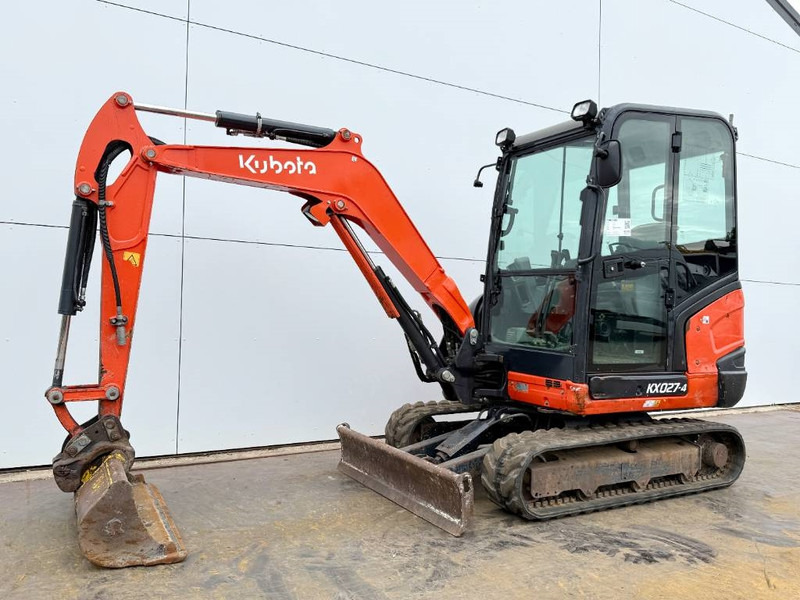 Kubota KX027-4 - Hammer Lines / Quick Coupler - Minikotró: 2 kép. Kubota KX027-4 - Hammer Lines / Quick Coupler - Minikotró: 2 kép.