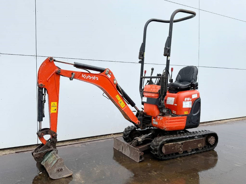 Kubota U10-3 - Hydr. Undercarriage / Hammer Lines - Minikotró: 2 kép. Kubota U10-3 - Hydr. Undercarriage / Hammer Lines - Minikotró: 2 kép.