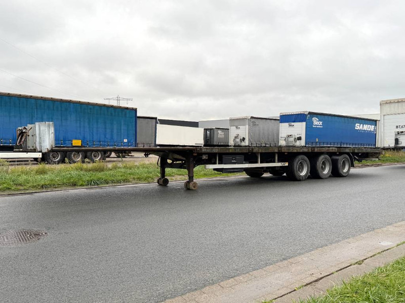 LAG O-3-39 01 - Dutch Trailer / 3 Axles / flatbed - Platós félpótkocsi: 1 kép. LAG O-3-39 01 - Dutch Trailer / 3 Axles / flatbed - Platós félpótkocsi: 1 kép.