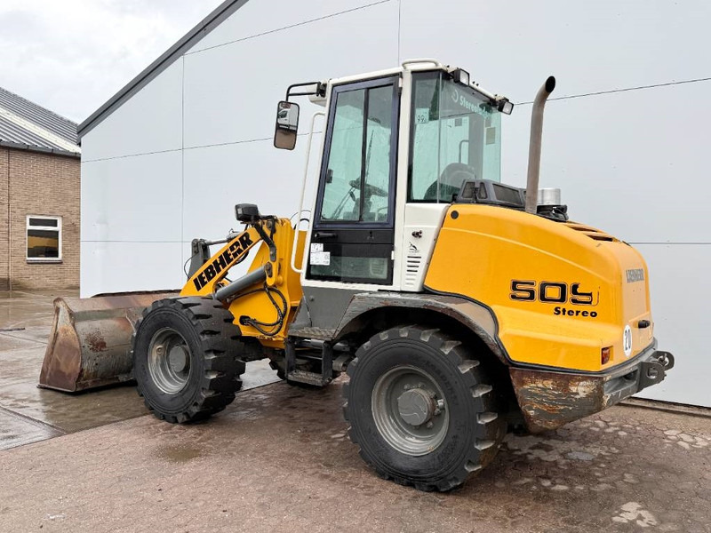 Liebherr L509 Stereo - German Machine / Automatic Greasing - Gumikerekes homlokrakodó: 3 kép. Liebherr L509 Stereo - German Machine / Automatic Greasing - Gumikerekes homlokrakodó: 3 kép.