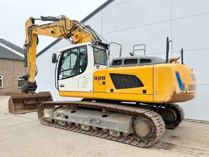 Liebherr R926LC - German Machine/ Oilquick / Tilting Bucket - Lánctalpas kotró: 3 kép. Liebherr R926LC - German Machine/ Oilquick / Tilting Bucket - Lánctalpas kotró: 3 kép.