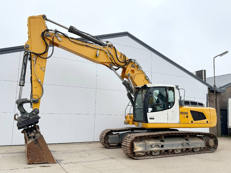Liebherr R926LC - German Machine/ Oilquick / Tilting Bucket - Lánctalpas kotró: 2 kép. Liebherr R926LC - German Machine/ Oilquick / Tilting Bucket - Lánctalpas kotró: 2 kép.
