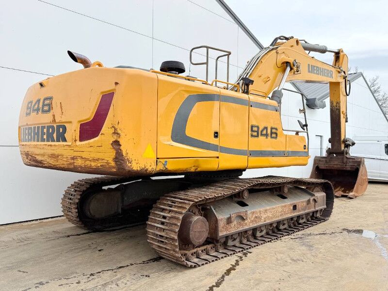 Liebherr R946LC - Automatic Greasing / Rear + Side Camera - Lánctalpas kotró: 5 kép. Liebherr R946LC - Automatic Greasing / Rear + Side Camera - Lánctalpas kotró: 5 kép.