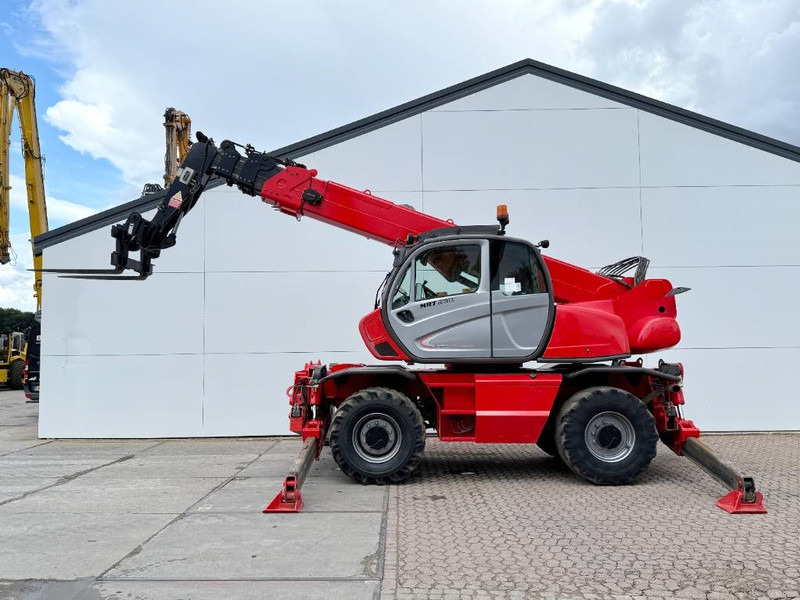 Manitou MRT2150+ Privilege - Remote Control / 4x4x4 / AC - Teleszkópos rakodó: 2 kép. Manitou MRT2150+ Privilege - Remote Control / 4x4x4 / AC - Teleszkópos rakodó: 2 kép.