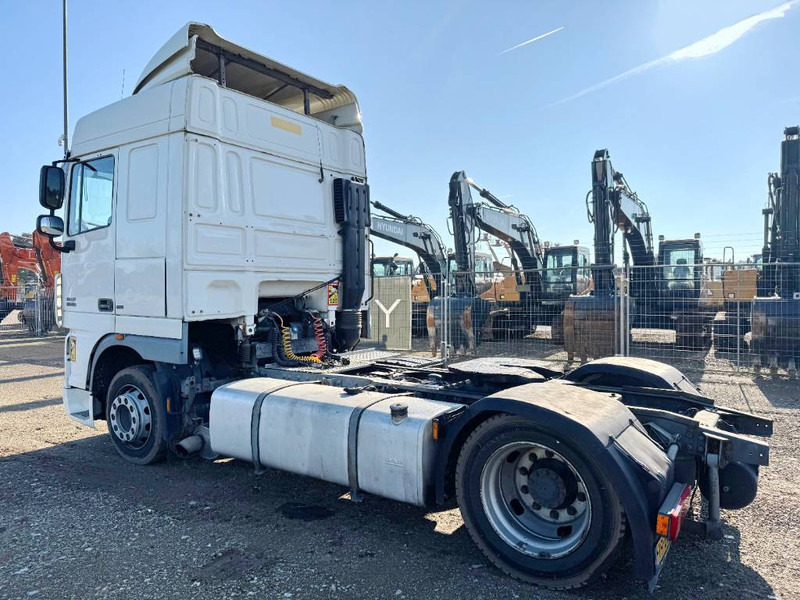 DAF 105.410 MEGA - Automatic Gearbox / Euro 5 - Nyergesvontató: 2 kép. DAF 105.410 MEGA - Automatic Gearbox / Euro 5 - Nyergesvontató: 2 kép.