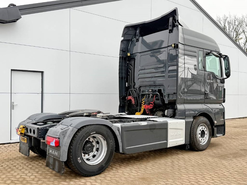 MAN TGX 18.460 XLX - Automatic Gearbox / Euro 6 - Nyergesvontató: 5 kép. MAN TGX 18.460 XLX - Automatic Gearbox / Euro 6 - Nyergesvontató: 5 kép.
