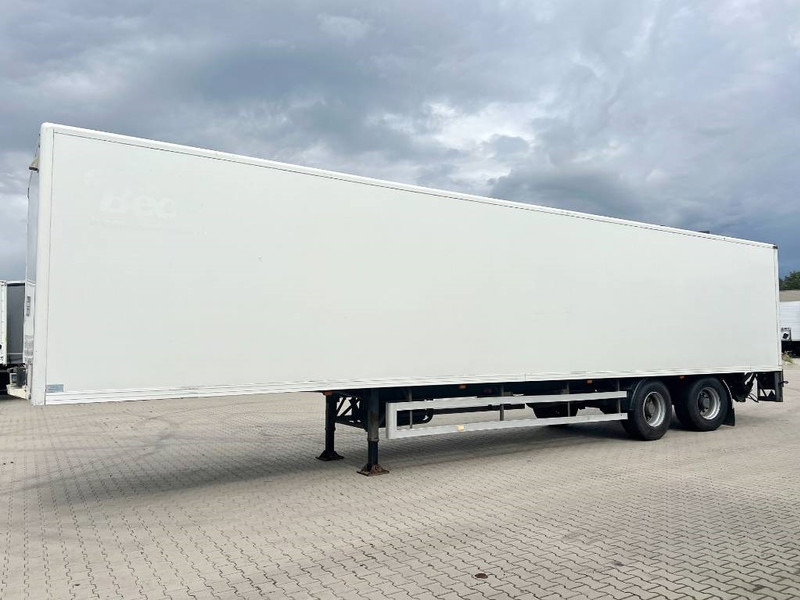 Pacton THD.230 - 2 Axles / Taillift - Félpótkocsi dobozos: 1 kép. Pacton THD.230 - 2 Axles / Taillift - Félpótkocsi dobozos: 1 kép.