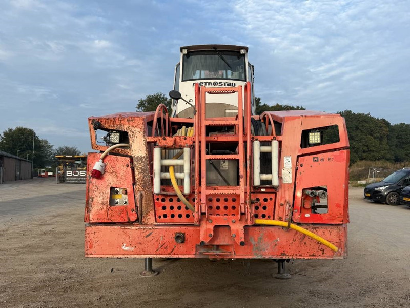 Sandvik DT1130-SC - 3x TB150 Drill Boom + Basket Boom - Fúrógép: 5 kép. Sandvik DT1130-SC - 3x TB150 Drill Boom + Basket Boom - Fúrógép: 5 kép.