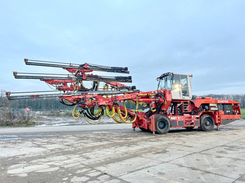 Sandvik DT1130i Drill Rig - Bohrmaschine / Top Condition - Fúrógép: 1 kép. Sandvik DT1130i Drill Rig - Bohrmaschine / Top Condition - Fúrógép: 1 kép.