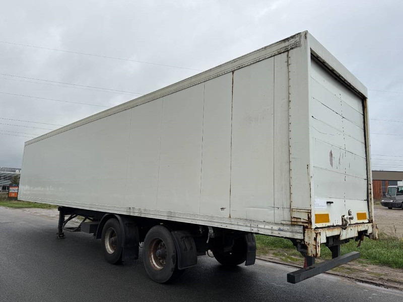 Schmitz Cargobull SKO 20 - Automatic Greasing / Forced Steering - Félpótkocsi dobozos: 2 kép. Schmitz Cargobull SKO 20 - Automatic Greasing / Forced Steering - Félpótkocsi dobozos: 2 kép.