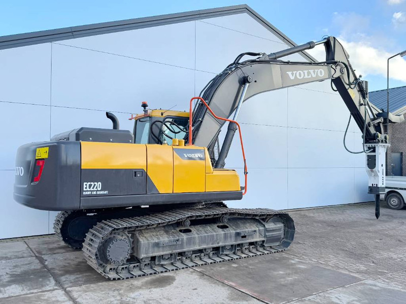 Volvo EC220DB + Maxx 2000 Hammer - New / Unused / 2024 - Lánctalpas kotró: 5 kép. Volvo EC220DB + Maxx 2000 Hammer - New / Unused / 2024 - Lánctalpas kotró: 5 kép.