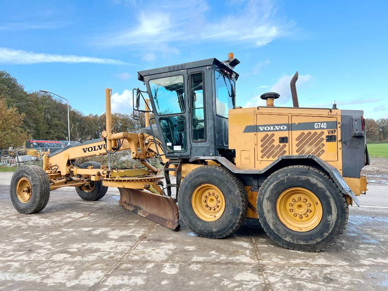 Volvo G740B - Good Working Condition / Multiple Units - Gréder: 2 kép. Volvo G740B - Good Working Condition / Multiple Units - Gréder: 2 kép.