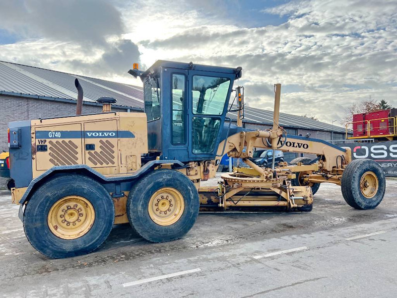 Volvo G740B - Good Working Condition / Multiple Units - Gréder: 4 kép. Volvo G740B - Good Working Condition / Multiple Units - Gréder: 4 kép.