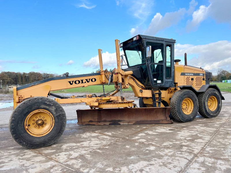 Volvo G740B - Good Working Condition / Multiple Units - Gréder: 1 kép. Volvo G740B - Good Working Condition / Multiple Units - Gréder: 1 kép.