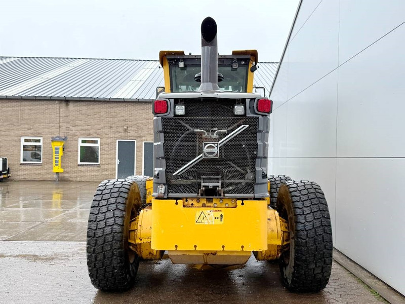 Volvo G946 6x6 AWD - 4.25m Blade Width / Airco - Gréder: 3 kép. Volvo G946 6x6 AWD - 4.25m Blade Width / Airco - Gréder: 3 kép.