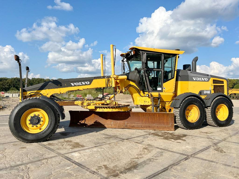 Volvo G946B 6x6 - Perfect machine - Gréder: 1 kép. Volvo G946B 6x6 - Perfect machine - Gréder: 1 kép.