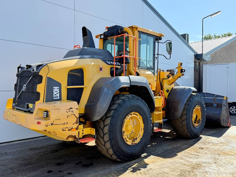 Volvo L120H - 3rd Function / Weight System - Gumikerekes homlokrakodó: 5 kép. Volvo L120H - 3rd Function / Weight System - Gumikerekes homlokrakodó: 5 kép.