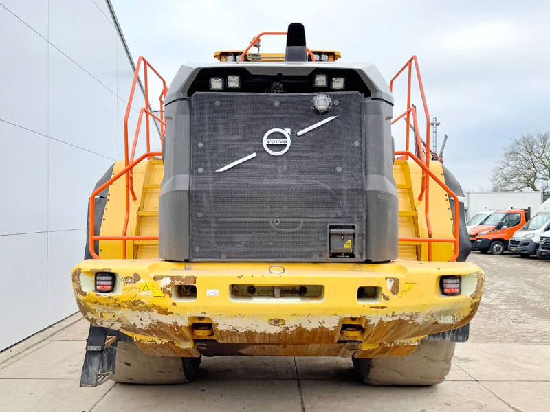 Volvo L350H - Dutch Machine / CDC Steering - Gumikerekes homlokrakodó: 4 kép. Volvo L350H - Dutch Machine / CDC Steering - Gumikerekes homlokrakodó: 4 kép.