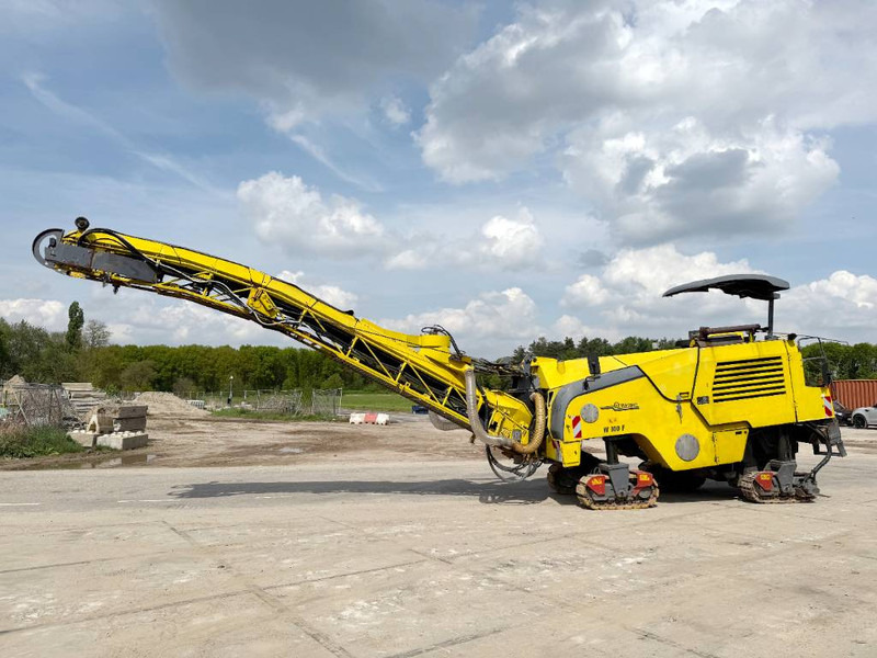 Wirtgen W100F - Dutch Machine / Top Condition - Aszfaltozó gép: 1 kép. Wirtgen W100F - Dutch Machine / Top Condition - Aszfaltozó gép: 1 kép.