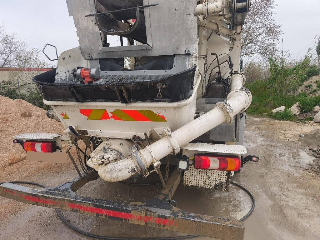 Mercedes Actros 3243 - Pumix: 5 kép. Mercedes Actros 3243 - Pumix: 5 kép.
