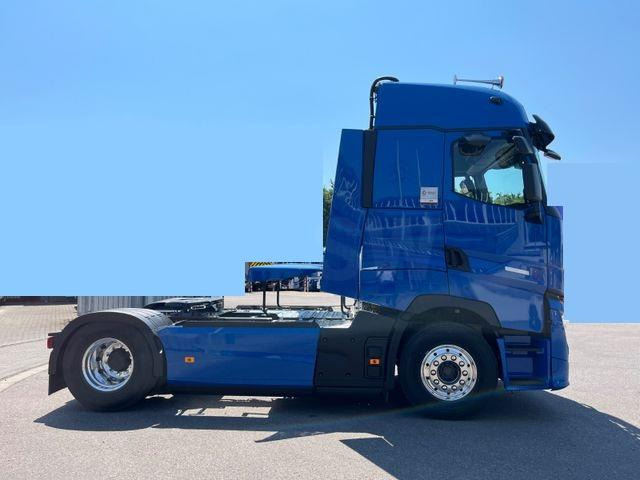 Renault T-High 520 - Nyergesvontató: 3 kép. Renault T-High 520 - Nyergesvontató: 3 kép.