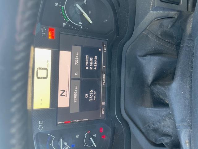 Renault K-Series - Billenőplatós teherautó: 2 kép. Renault K-Series - Billenőplatós teherautó: 2 kép.