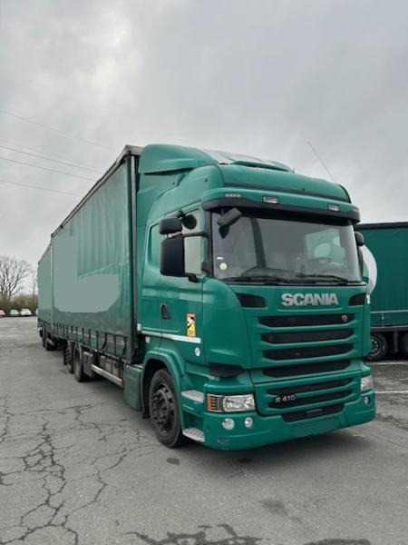 Scania R 410 - Ponyvás teherautó: 2 kép. Scania R 410 - Ponyvás teherautó: 2 kép.