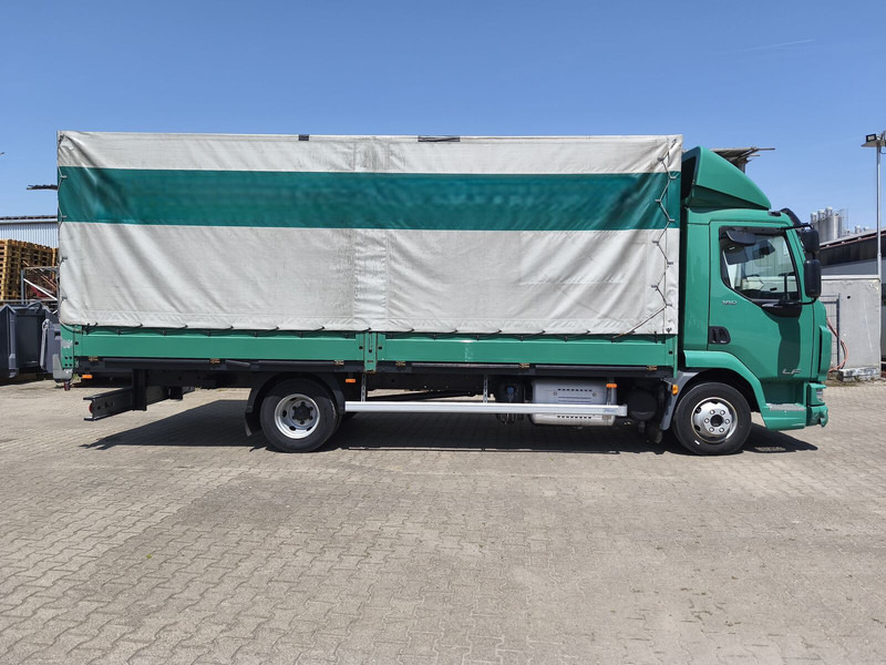DAF LF 180 FA Plane u. Spriegel Euro 6 4x2 (3) - Ponyvás teherautó: 4 kép. DAF LF 180 FA Plane u. Spriegel Euro 6 4x2 (3) - Ponyvás teherautó: 4 kép.