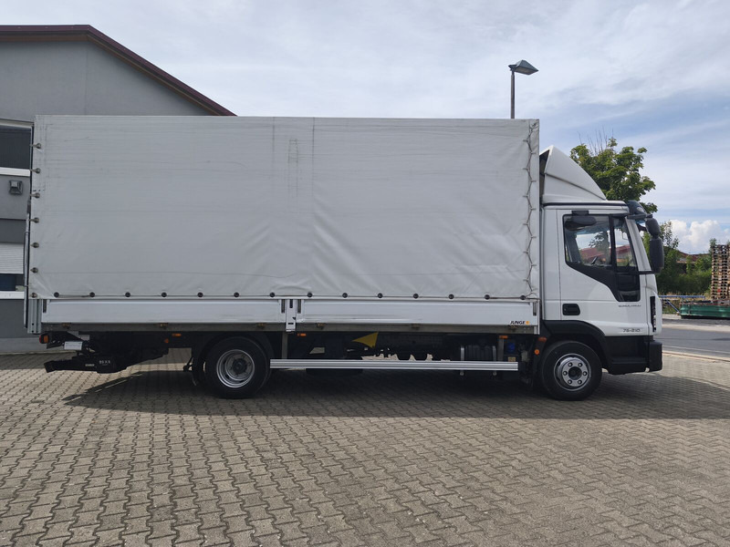 Iveco Eurocargo 75-210 Plane 3-Sitzer 4x2 Euro 6 LBW (20) - Ponyvás teherautó: 4 kép. Iveco Eurocargo 75-210 Plane 3-Sitzer 4x2 Euro 6 LBW (20) - Ponyvás teherautó: 4 kép.