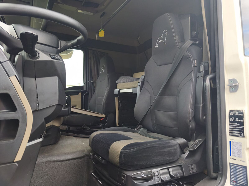 Alvaz teherautó MAN TGL 12.250 Euro6 4x2 AHK: 17 kép.