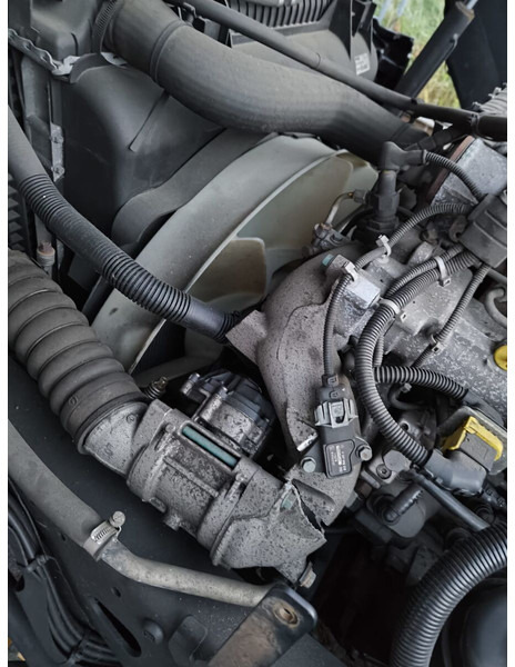 Alvaz teherautó MAN TGL 12.250 Euro6 4x2 AHK: 20 kép.