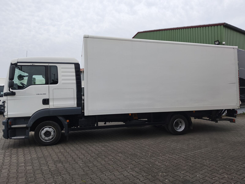 MAN TGL 8.190 Koffer gFH 4x2 Euro 6 AHK LBW (24) - Dobozos felépítményű teherautó: 5 kép. MAN TGL 8.190 Koffer gFH 4x2 Euro 6 AHK LBW (24) - Dobozos felépítményű teherautó: 5 kép.
