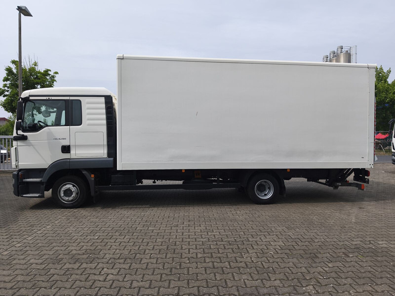 MAN TGL 8.190 Koffer gFH AHK LBW Euro 6 4x2 (11) - Dobozos felépítményű teherautó: 5 kép. MAN TGL 8.190 Koffer gFH AHK LBW Euro 6 4x2 (11) - Dobozos felépítményű teherautó: 5 kép.