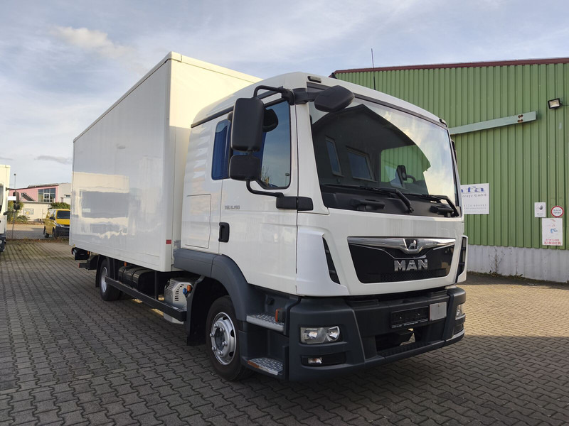 MAN TGL 8.190 Koffer gFH AHK LBW Euro 6 4x2 (11) TÜV NEU - Dobozos felépítményű teherautó: 2 kép. MAN TGL 8.190 Koffer gFH AHK LBW Euro 6 4x2 (11) TÜV NEU - Dobozos felépítményű teherautó: 2 kép.