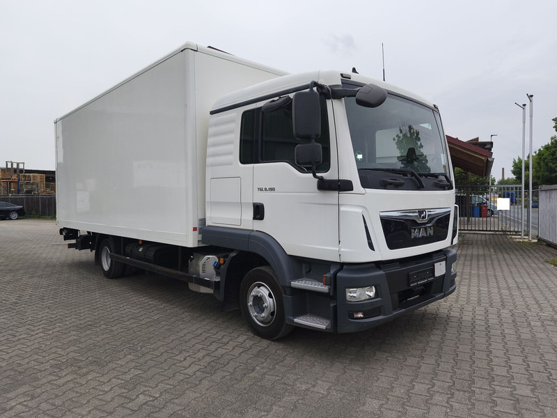 MAN TGL 8.190 TÜV NEU - Dobozos felépítményű teherautó: 2 kép. MAN TGL 8.190 TÜV NEU - Dobozos felépítményű teherautó: 2 kép.
