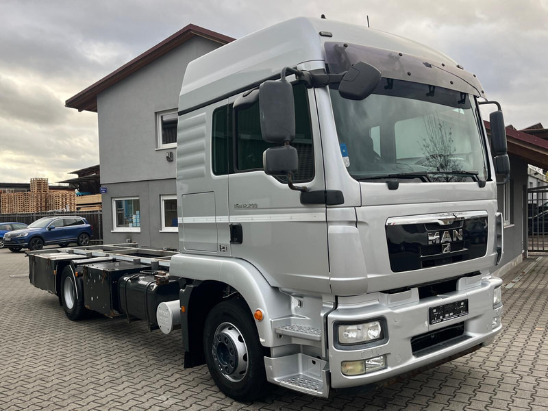 MAN TGM 12.290 BDF 4x2 Euro 5 - Alvaz teherautó: 3 kép. MAN TGM 12.290 BDF 4x2 Euro 5 - Alvaz teherautó: 3 kép.