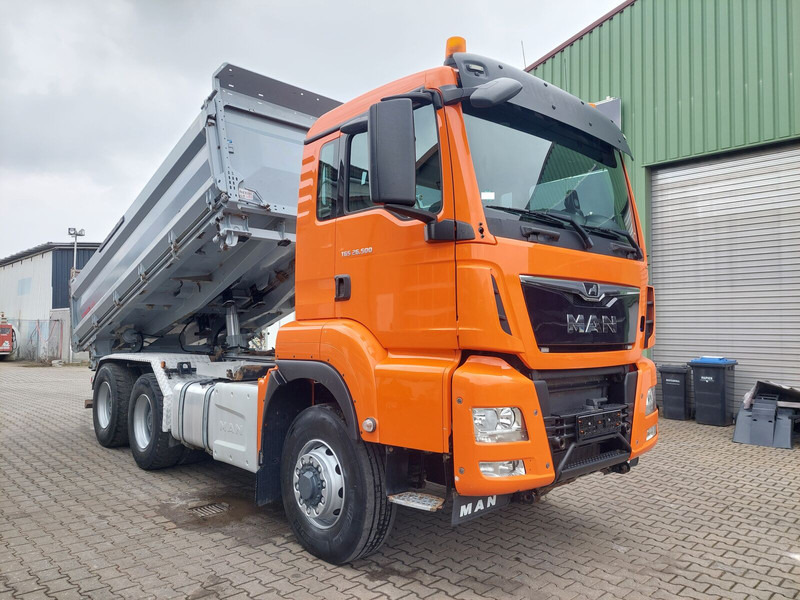 MAN TGS 26.500 6x6 Hydrodrive Schwarzmüller Wechselsystem SZM - Billenőplatós teherautó: 5 kép. MAN TGS 26.500 6x6 Hydrodrive Schwarzmüller Wechselsystem SZM - Billenőplatós teherautó: 5 kép.