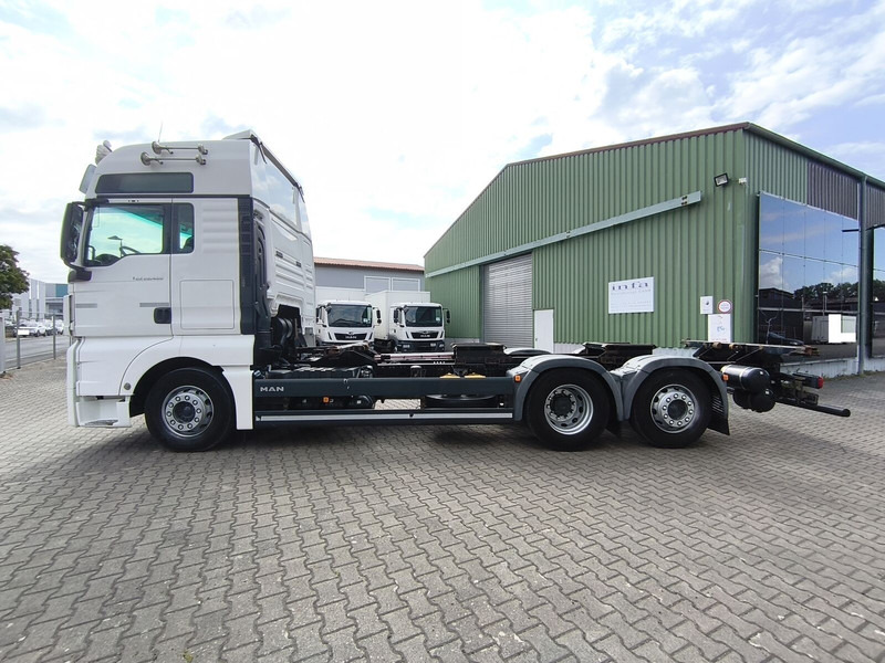 MAN TGX 26.460 BDF Euro 6 6x2 - Alvaz teherautó: 5 kép. MAN TGX 26.460 BDF Euro 6 6x2 - Alvaz teherautó: 5 kép.