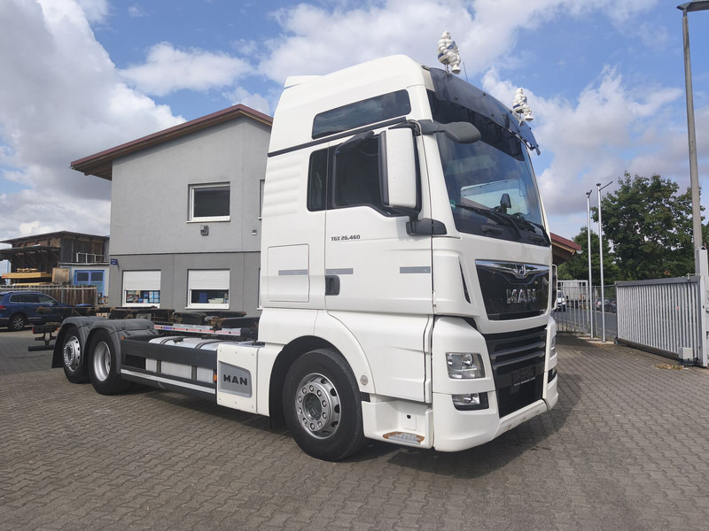 MAN TGX 26.460 BDF Euro 6 6x2 - Alvaz teherautó: 3 kép. MAN TGX 26.460 BDF Euro 6 6x2 - Alvaz teherautó: 3 kép.