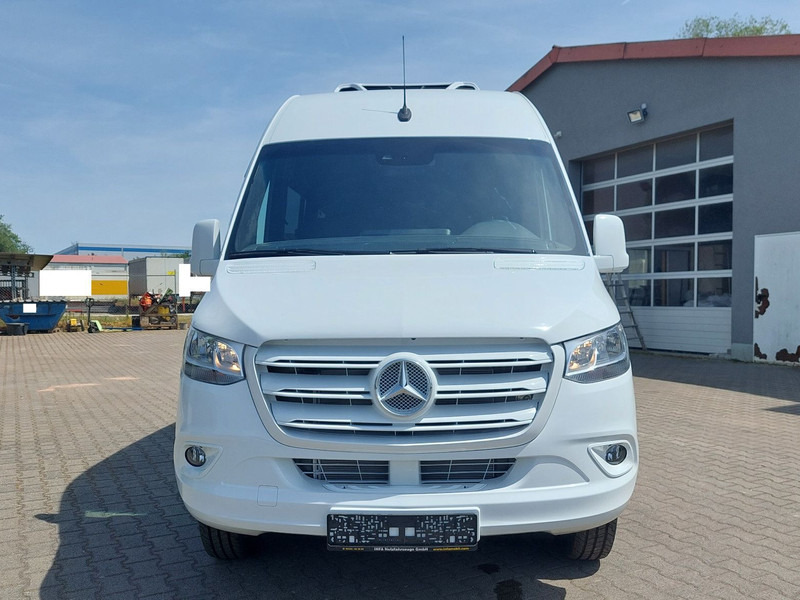 Mercedes-Benz 519 Sprinter AHK - Minibusz, Kisbusz: 5 kép. Mercedes-Benz 519 Sprinter AHK - Minibusz, Kisbusz: 5 kép.