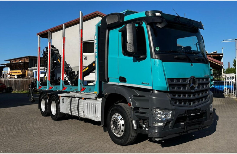 Mercedes-Benz Arocs 2653 - Rönkszállító teherautó: 3 kép. Mercedes-Benz Arocs 2653 - Rönkszállító teherautó: 3 kép.