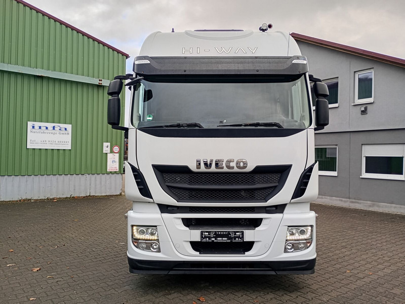 Iveco Stralis 420 - Nyergesvontató: 3 kép. Iveco Stralis 420 - Nyergesvontató: 3 kép.