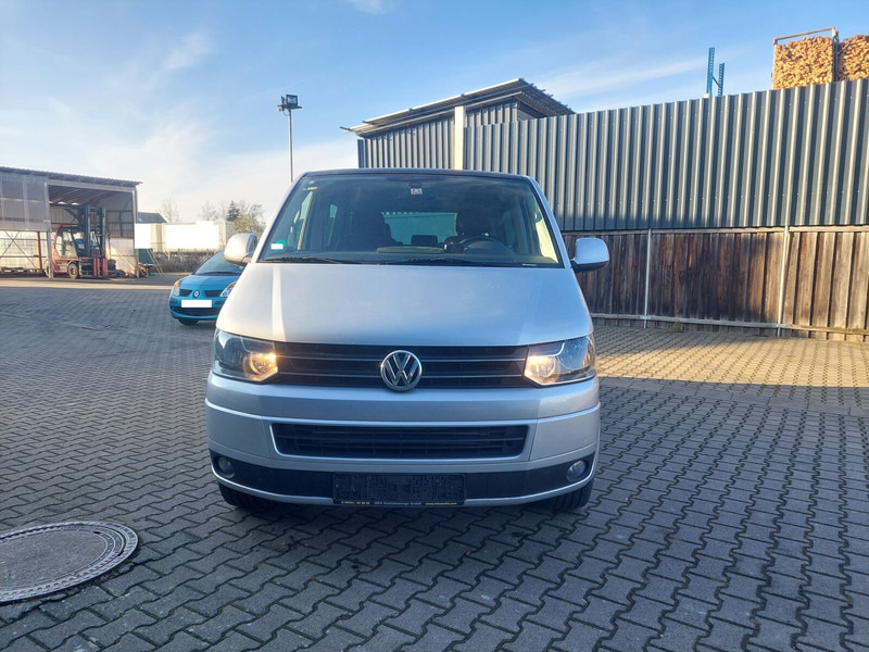 Volkswagen Transporter Multivan AHK Doppelklima Tisch Leder 7-Sitzer - Minibusz, Kisbusz: 3 kép. Volkswagen Transporter Multivan AHK Doppelklima Tisch Leder 7-Sitzer - Minibusz, Kisbusz: 3 kép.