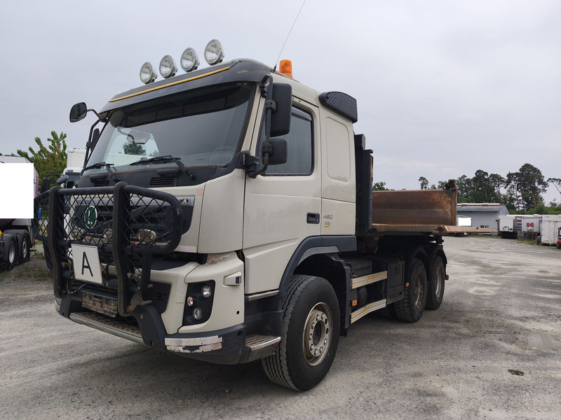 Volvo FMX 460 Meiller Dreiseitenkipper Bordmatik EEV 6x4 AHK (1) - Billenőplatós teherautó: 1 kép. Volvo FMX 460 Meiller Dreiseitenkipper Bordmatik EEV 6x4 AHK (1) - Billenőplatós teherautó: 1 kép.