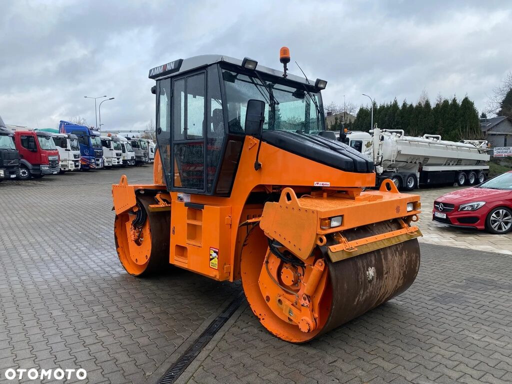 Ammann AV95-2 / Vibrations / 1 Owner / NEW Service - Úthenger: 1 kép. Ammann AV95-2 / Vibrations / 1 Owner / NEW Service - Úthenger: 1 kép.