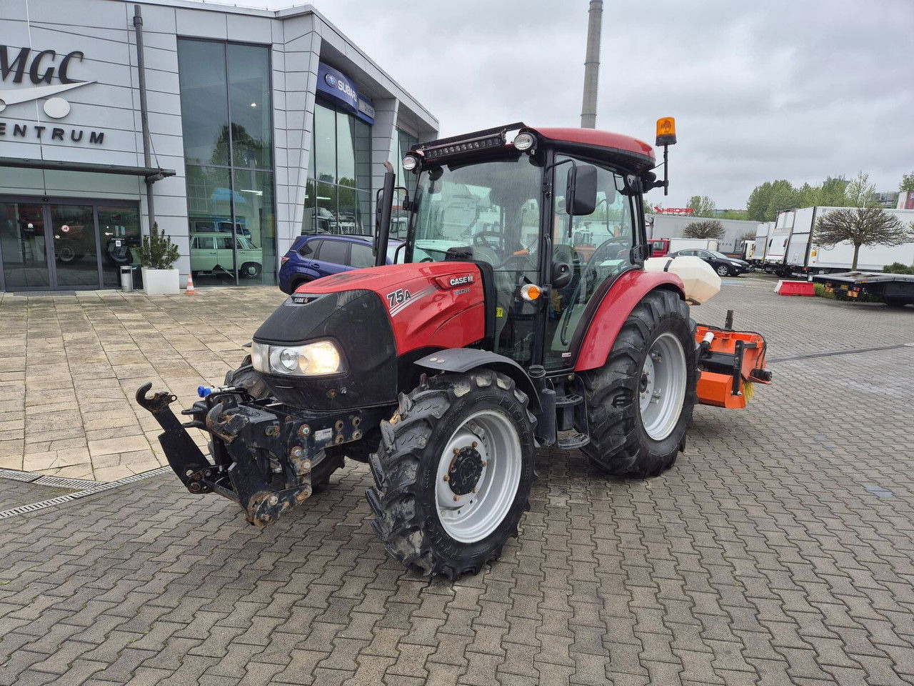 CASE IH IH Farmall 75 - Traktor: 3 kép. CASE IH IH Farmall 75 - Traktor: 3 kép.