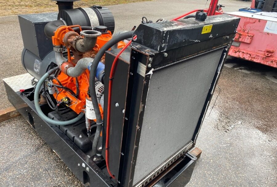 Diversen ECP34 2S4 - Iveco Engine,126kVA,New oils, filters, Mecc Alte ECP34 2S4 - Áramfejlesztő: 5 kép. Diversen ECP34 2S4 - Iveco Engine,126kVA,New oils, filters, Mecc Alte ECP34 2S4 - Áramfejlesztő: 5 kép.