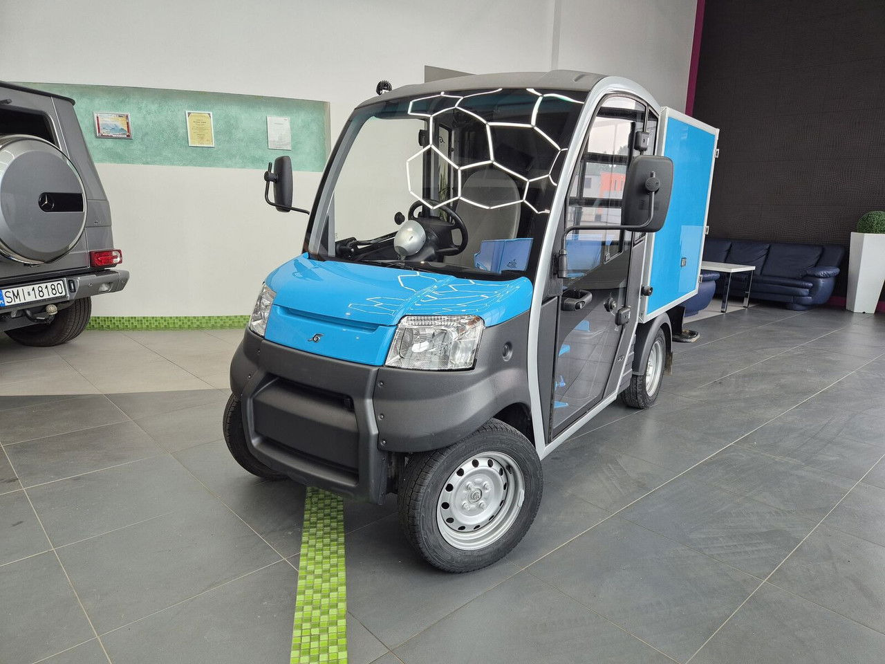Diversen Garia City 45 KM/H Utility / Electric / Mini Deliv ERY VAN - Kis furgon, Elektromos kisteherautó: 2 kép. Diversen Garia City 45 KM/H Utility / Electric / Mini Deliv ERY VAN - Kis furgon, Elektromos kisteherautó: 2 kép.