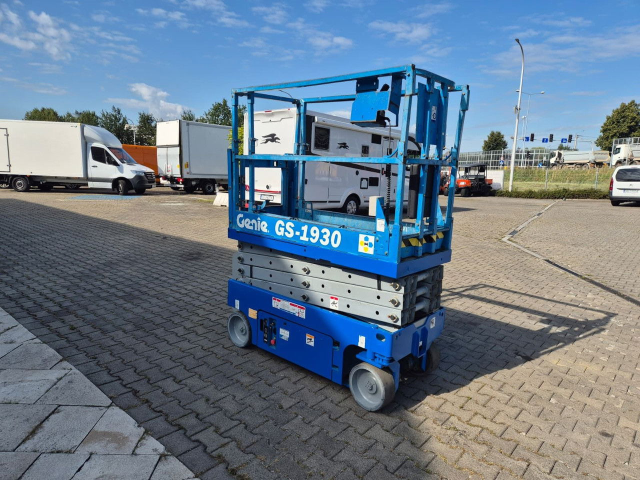 Genie GS1930 / 4X4 / 1 Owner / Serviced - Ollós emelő: 4 kép. Genie GS1930 / 4X4 / 1 Owner / Serviced - Ollós emelő: 4 kép.