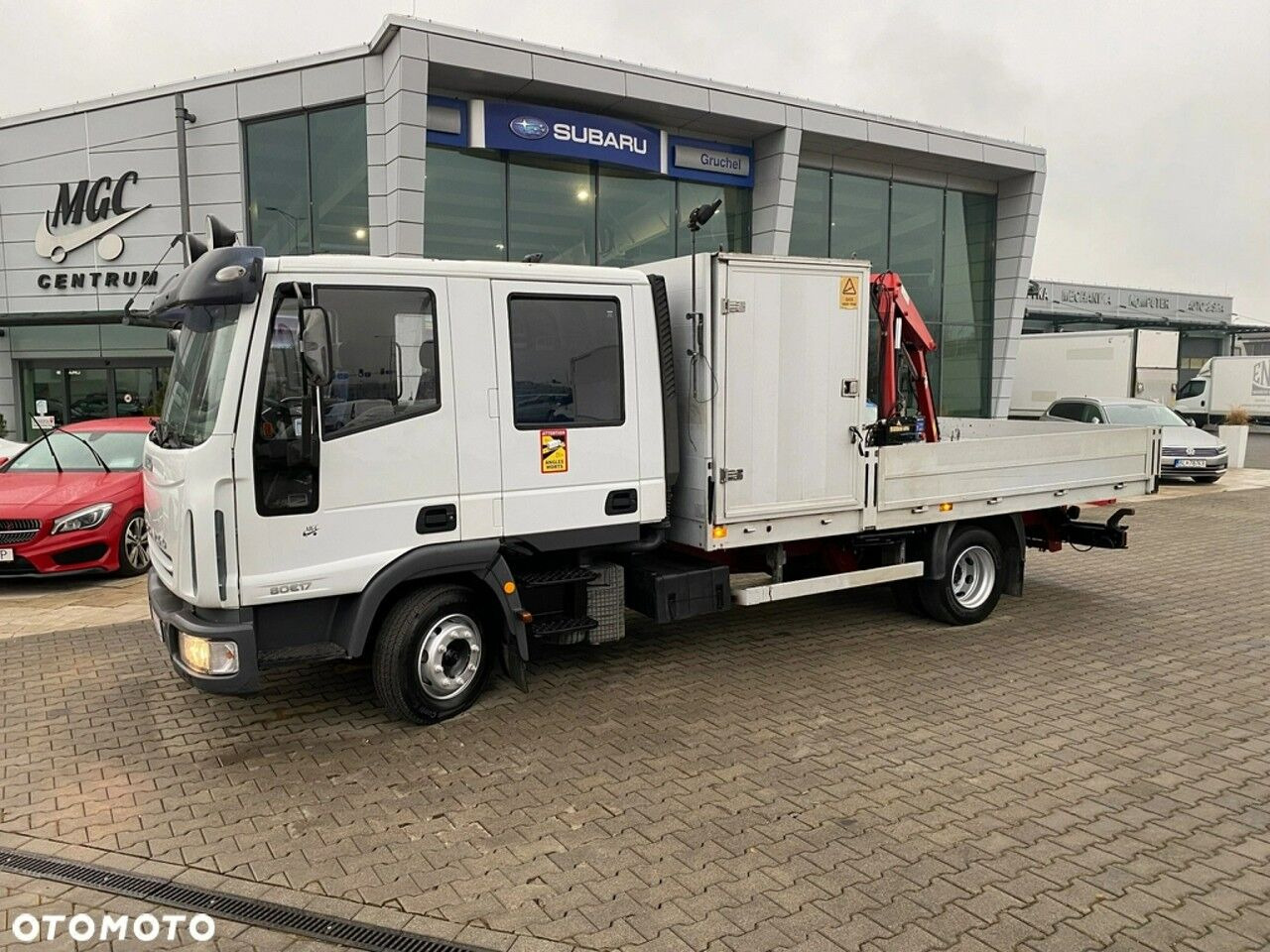 Iveco Eurocargo ML80E17 / HDS HMF / 1 Owner / Doka - Platós teherautó, Darus autó: 3 kép. Iveco Eurocargo ML80E17 / HDS HMF / 1 Owner / Doka - Platós teherautó, Darus autó: 3 kép.